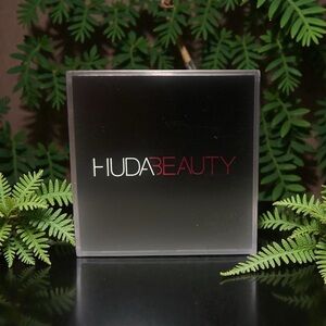 ☕️ Huda Easy Bake Loose Setting Powder | Coffee Cake
